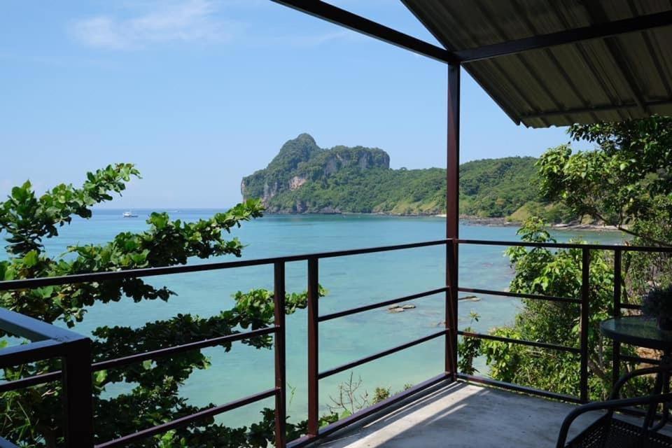 Phi Phi Seaside Bungalow Ngoại thất bức ảnh